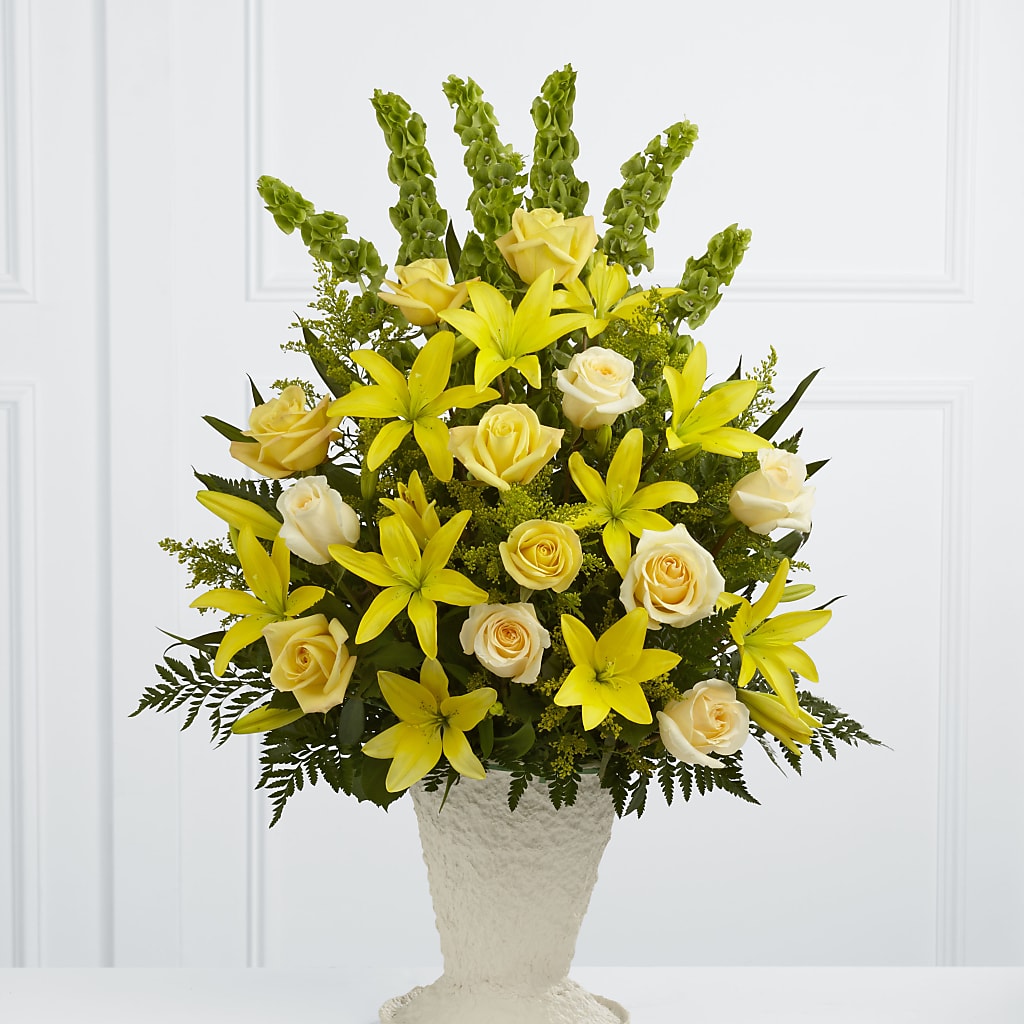 Golden Memories Arrangement – Misrak Dicore And Event Organizer, Springfield VA